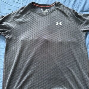 Under Armour Men's Black Tee